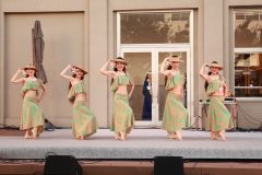 LINE_ALBUM_Q1-No.2_250907_1